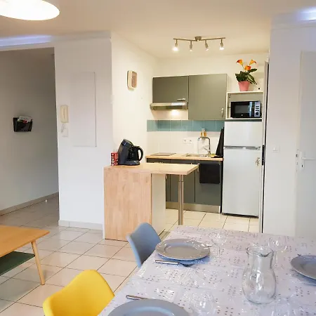 Confort ! Calme, Climatisation, Vue Degagee, ,parking Gratuit, Ascenseur, Wifi Apartment Carcassonne
