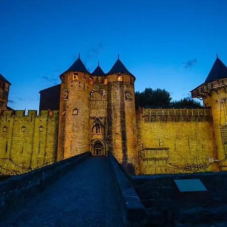 Appartement Tout Confort ! Calme, Climatisation, Vue Degagee, ,parking Gratuit, Ascenseur, Wifi *